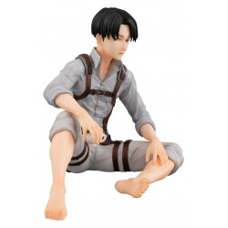 Estátua Attack on Titan...